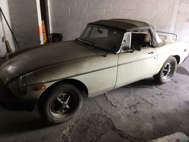 1975 MG MGB