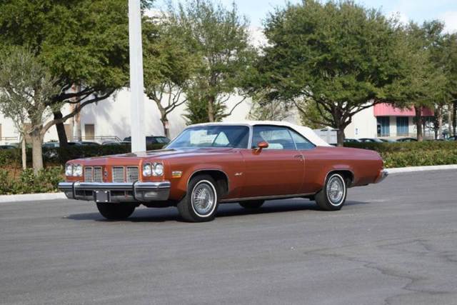 1975 Oldsmobile Delta Eighty-Eight Royale --