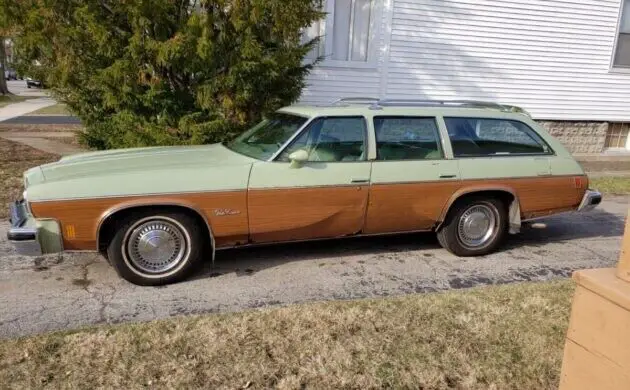 1975 Oldsmobile Vista Cruiser