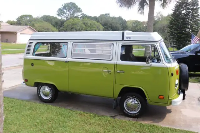 1976 Volkswagen Bus/Vanagon