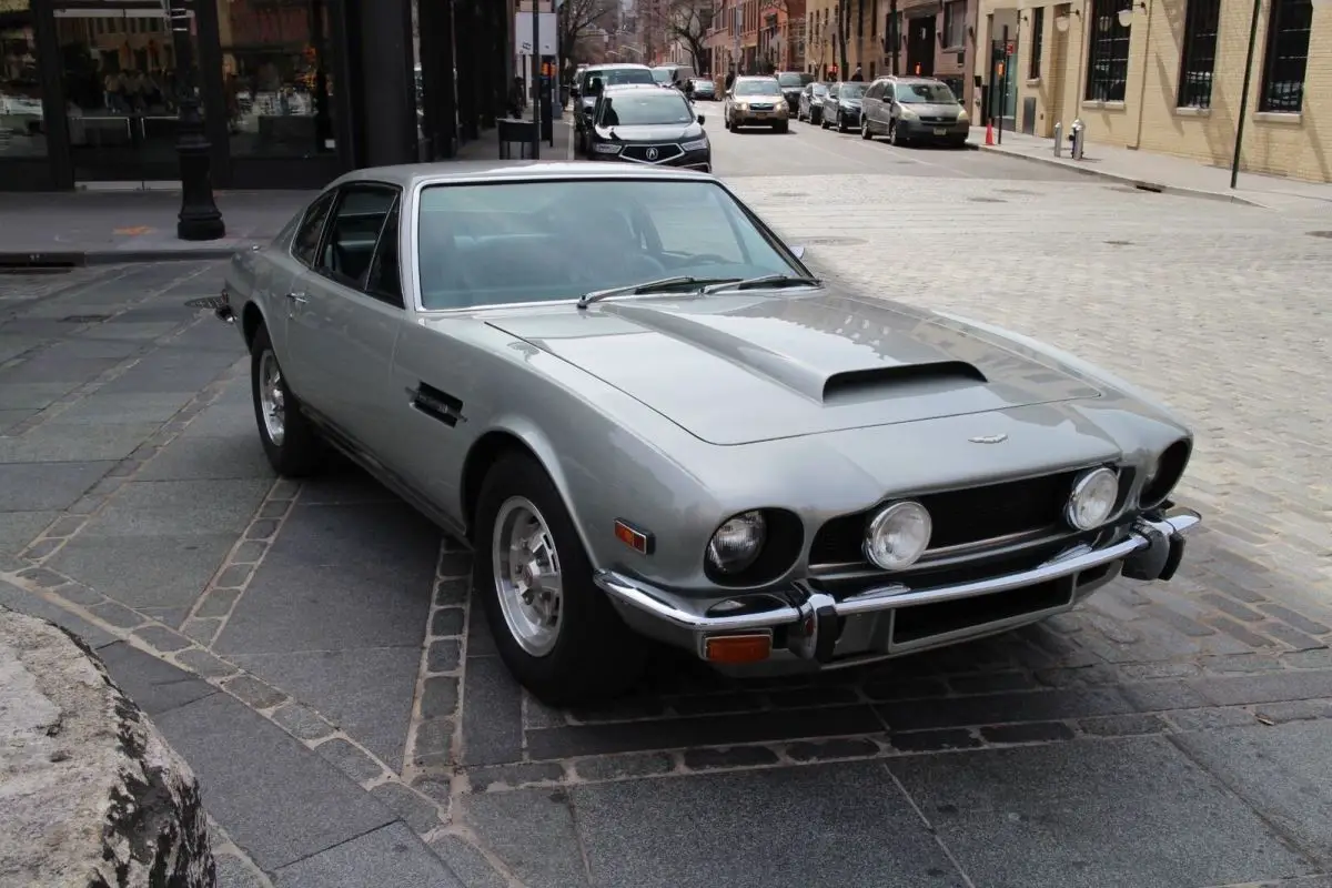 1976 Aston Martin V8 Coupe Manual