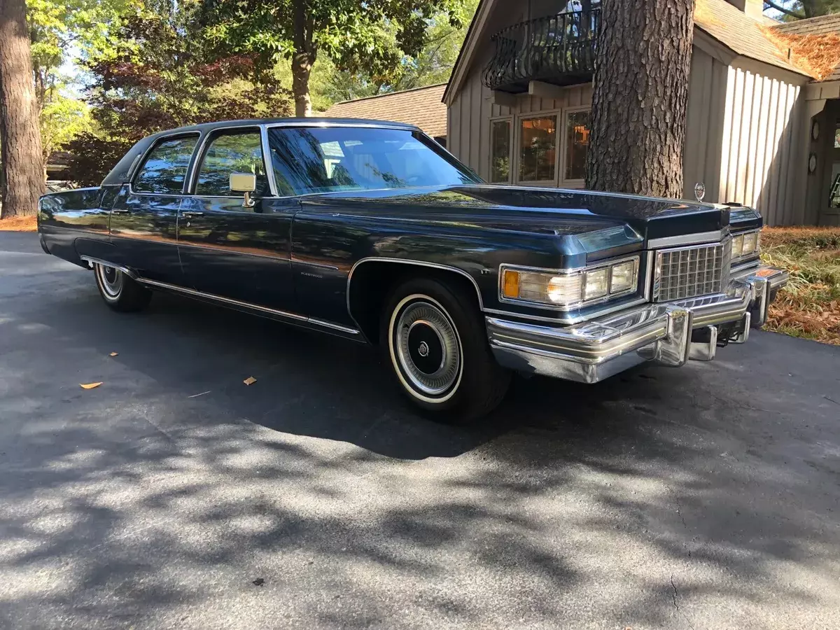 1976 Cadillac Brougham d elegante