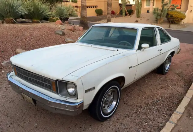 1976 Chevrolet Nova 350 V8 - 4 Speed