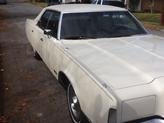 1976 Chrysler New Yorker