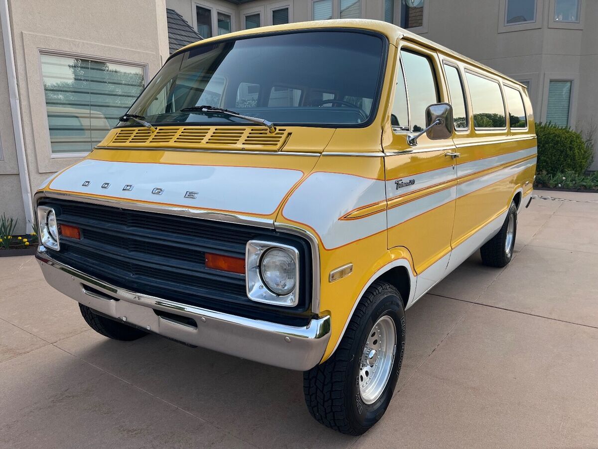 1976 Dodge B200 Van