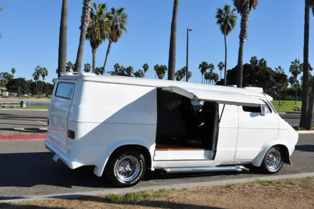 1976 Dodge Ram Van