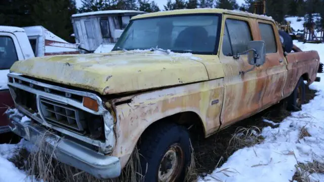 1976 Ford F-250 Crew Cab 4 Door