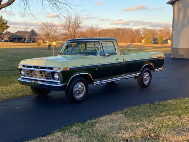 1976 Ford F100 truck