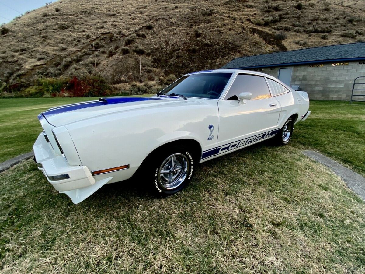 1976 Ford Mustang cobra