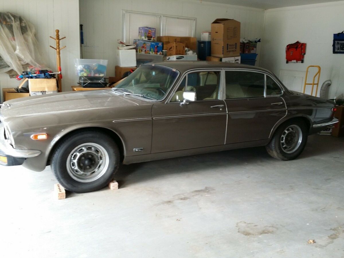 1976 Jaguar XJ6L