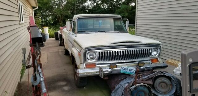 1976 Jeep J-10 Pickup