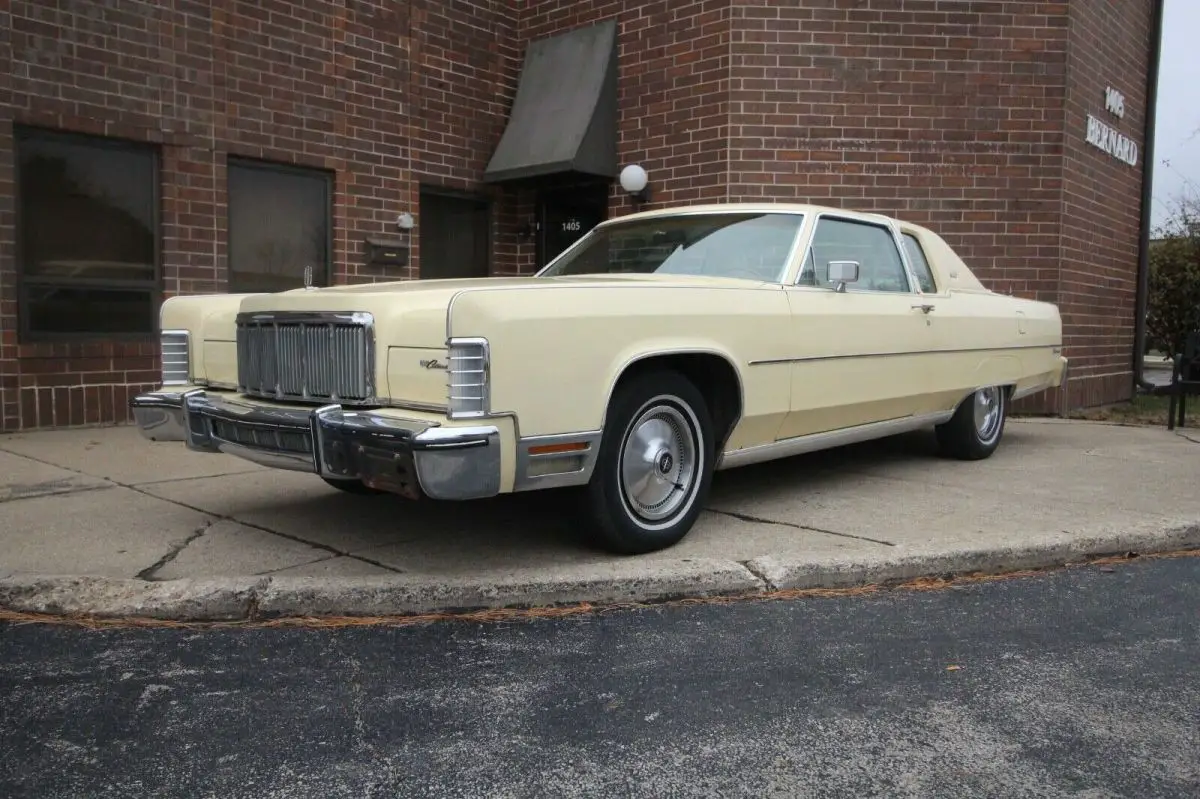 1976 Lincoln Continental Town Coupe