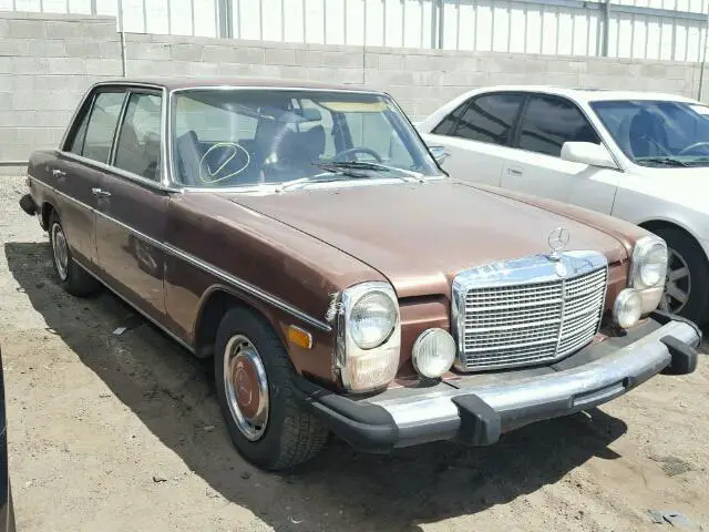 1976 Mercedes-Benz 300-Series --