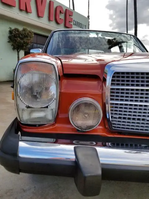 1976 Mercedes-Benz 200-Series leather