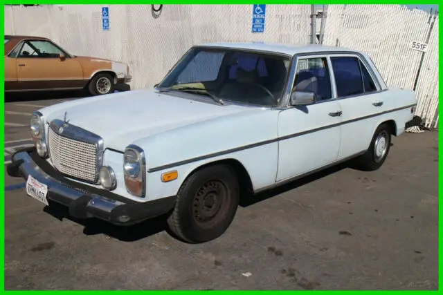 1976 Mercedes-Benz 300-Series