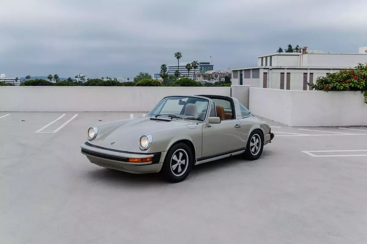 1976 Porsche 911 911S Targa Signature Edition