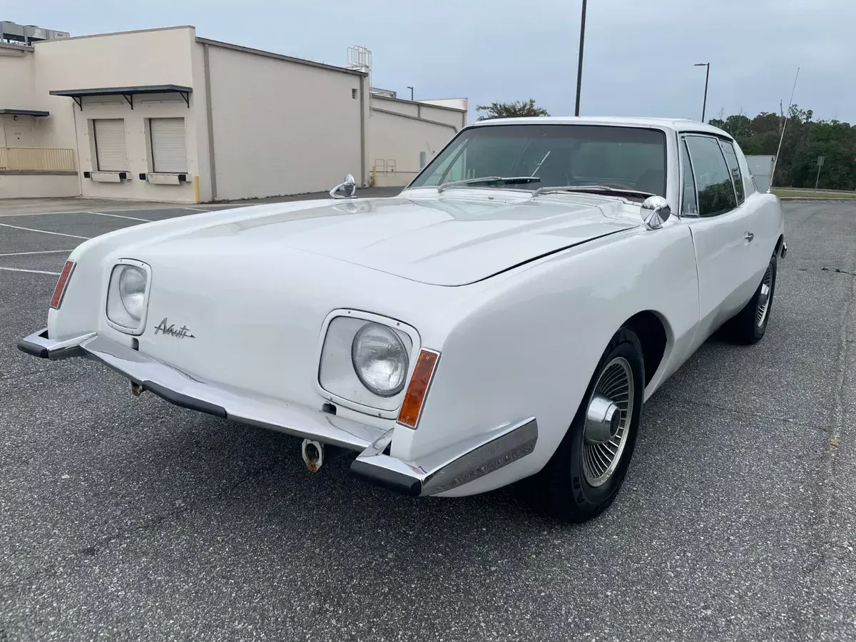 1976 Studebaker Avanti