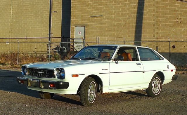 1976 Toyota Corolla Liftback Deluxe