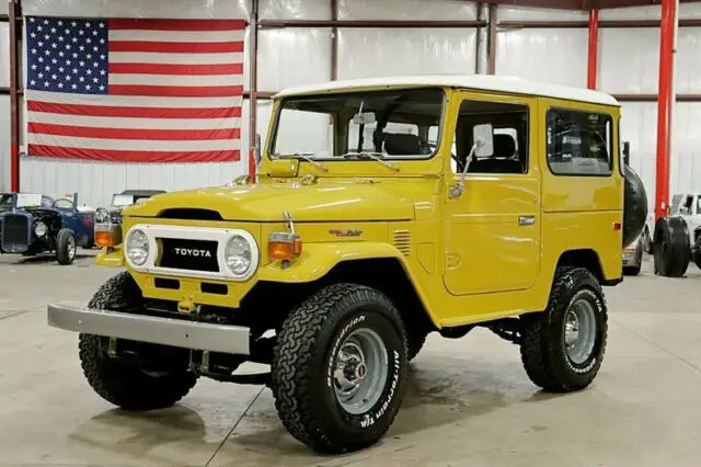 1976 Toyota FJ 40 --