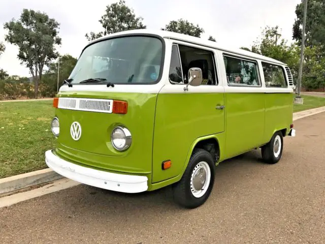 1976 Volkswagen Bus/Vanagon