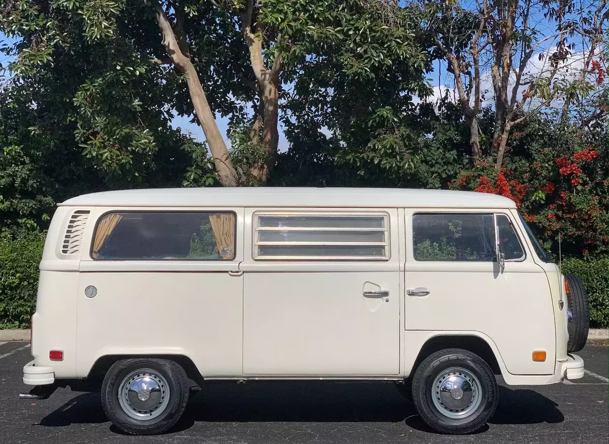 1976 Volkswagen Bus/Vanagon