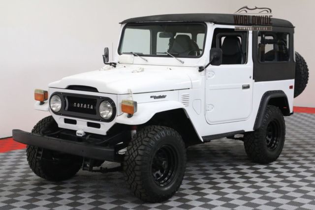 1976 Toyota Land Cruiser RESTORED REMOVABLE TOP 4 SPEED