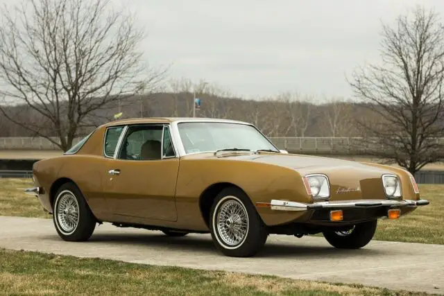 1977 Studebaker Avanti