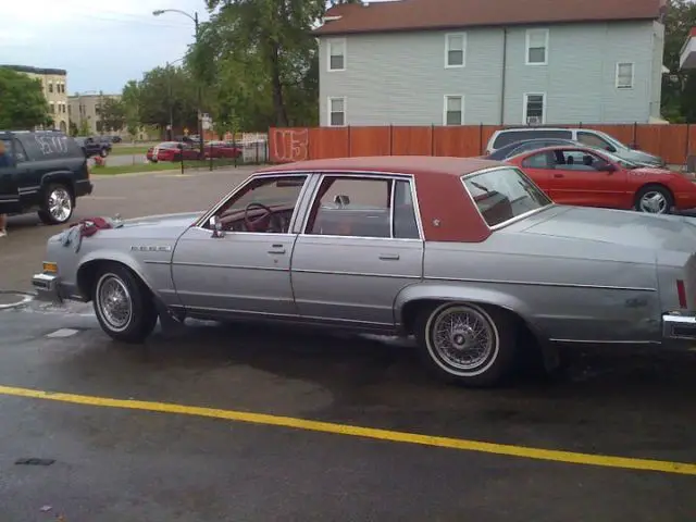 1977 Buick Electra SEDAN