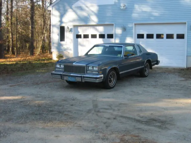 1977 Buick Riviera Base Coupe 2-Door