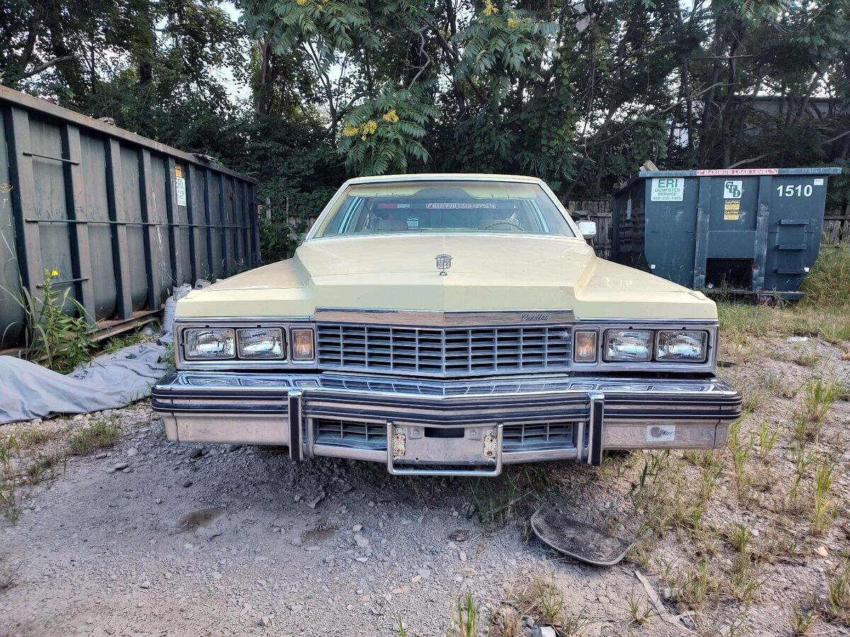 1977 Cadillac De Ville new body Coupe DeVille