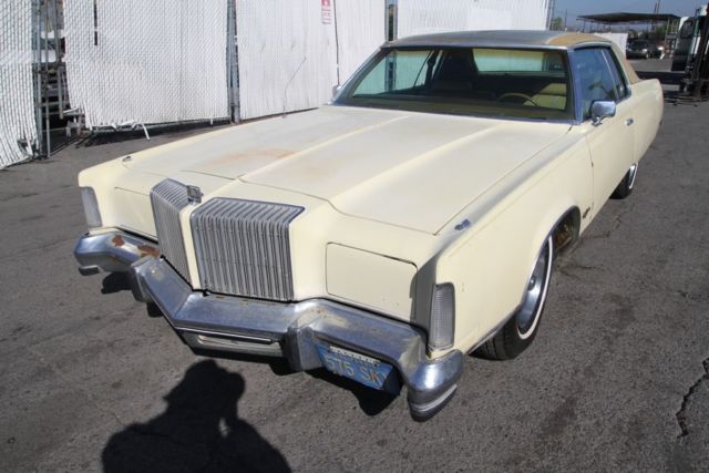 1977 Chrysler New Yorker Brougham