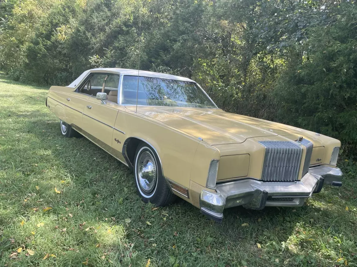 1977 Chrysler New Yorker Brougham 4 Dr hardtop