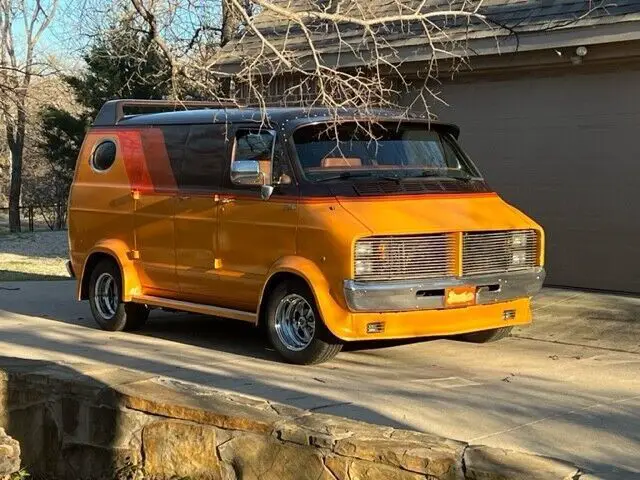 1977 Dodge B200 Van