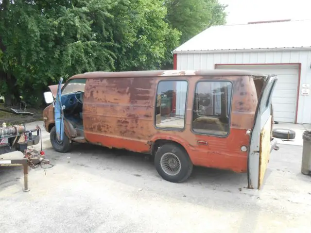 1977 Dodge Maxi Window Van