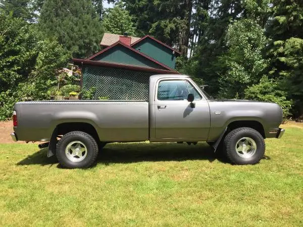 1977 Dodge Power Wagon