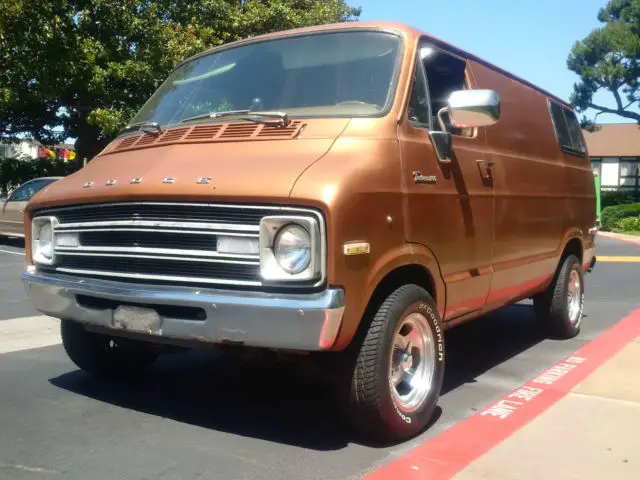 Ван браун. 1977 Dodge Ram van. Dodge van 1977. Dodge Ram van 1976. 1977 Dodge Tradesman 200.