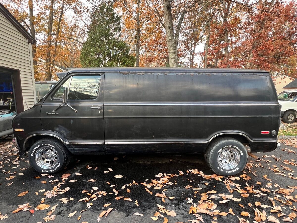 1977 Dodge Van B200 Tradesman