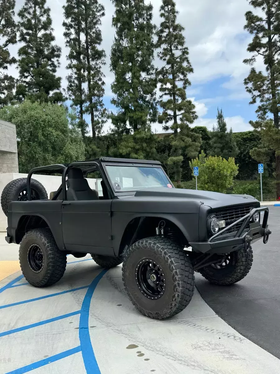 1977 Ford Bronco black