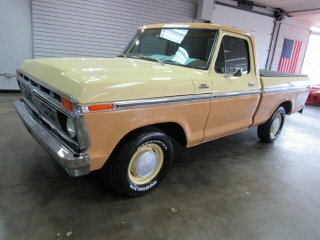 1977 Ford F-100 --