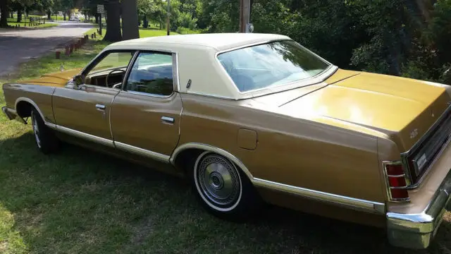 1977 Ford LTD Landau