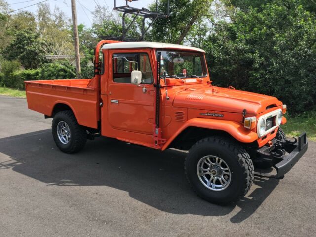1977 Toyota Land Cruiser Orange