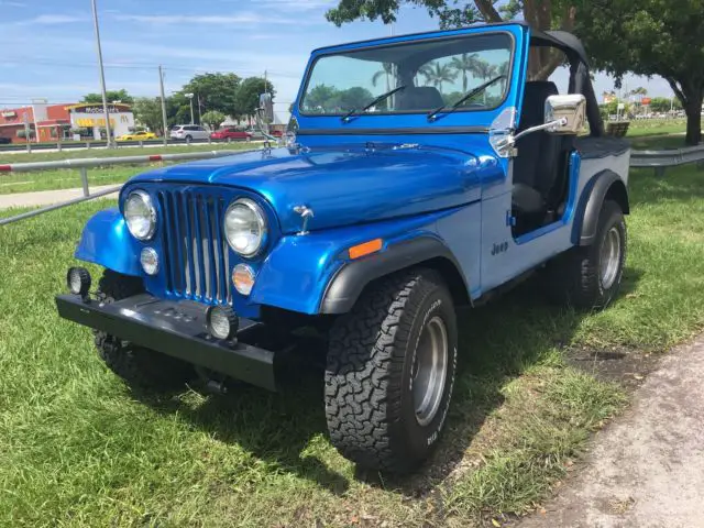 1977 Jeep CJ 4x4 CONVERTIBLE. 350 V8