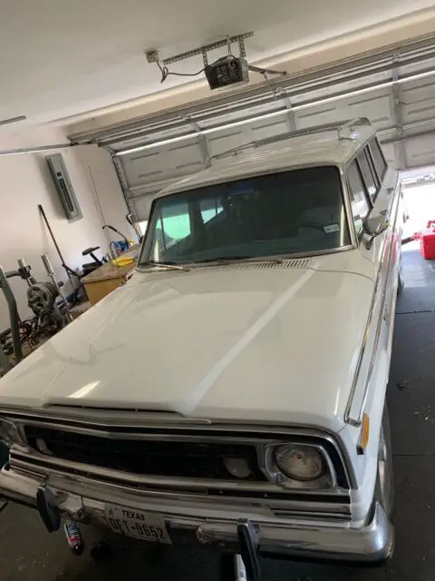 1977 Jeep Wagoneer metal