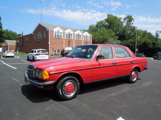 1977 Mercedes-Benz 200-Series low mile manual w123 Chassis, same as 240d,300d