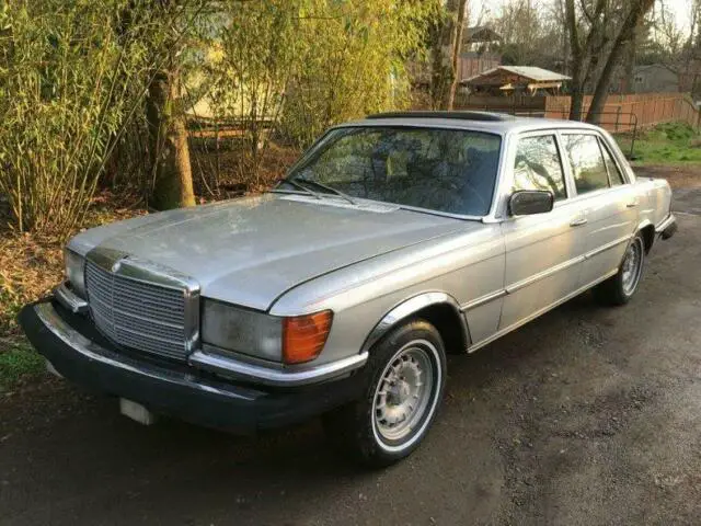 1977 Mercedes-Benz 400-Series 6.9 / 77,562 Actual Miles