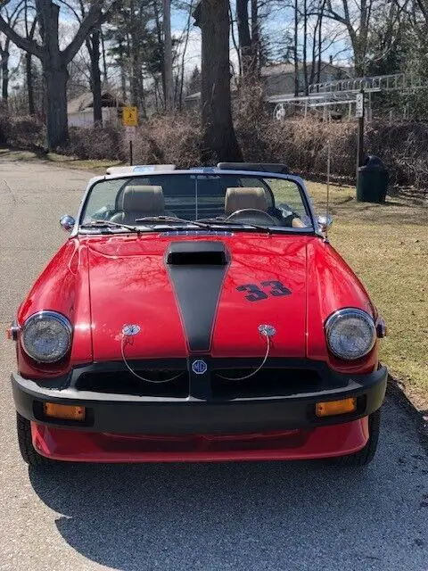 1977 MG MGB setup to look like vintage scca track car