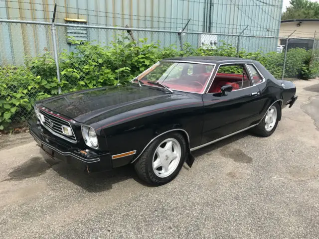 1977 Ford Mustang