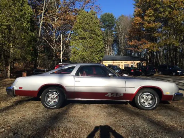 1977 Oldsmobile Cutlass SUPREME