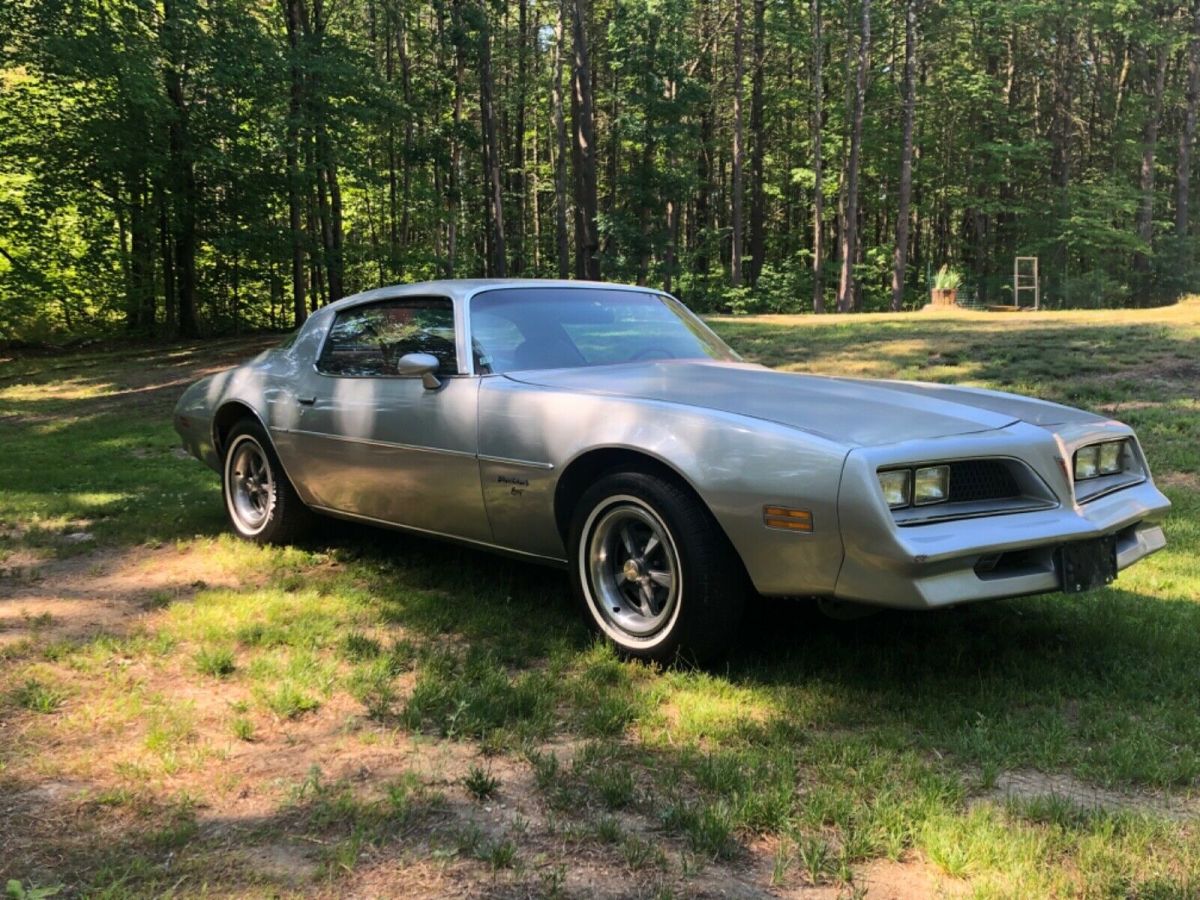 1977 Pontiac Firebird Esprit