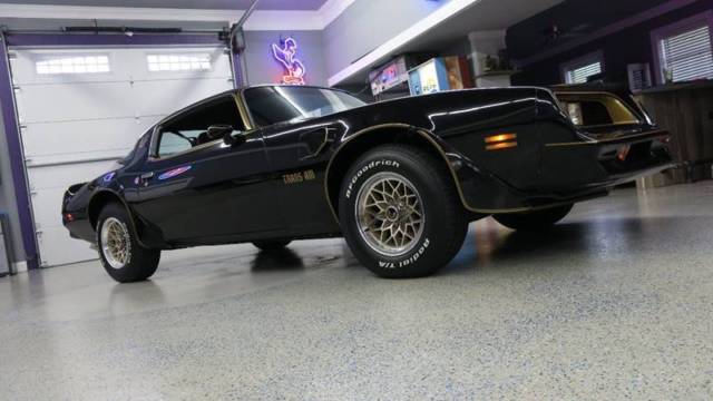 1977 Pontiac Trans Am W72 Y81